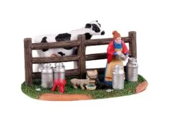 LEMAX VICTORIAN DAIRY FARMER